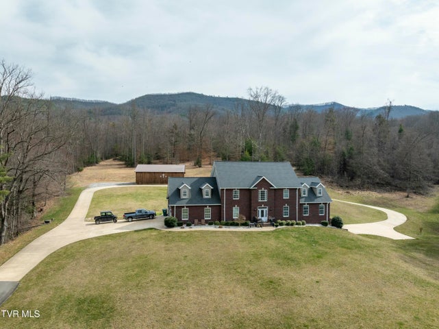 1st photo of 1486 Dry Creek Road