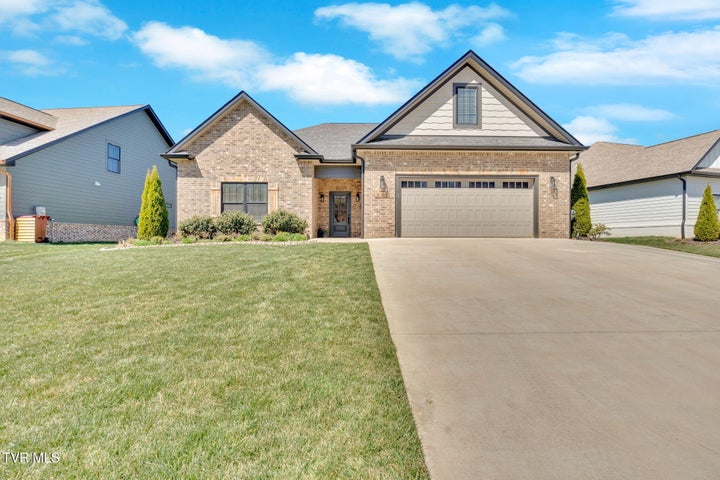 1st photo of 626 Gardenia Drive