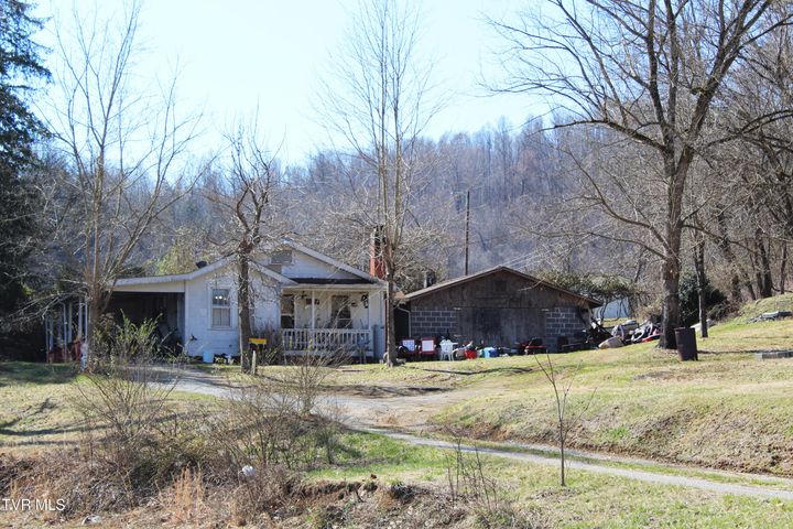 1st photo of 42424 Morgan Avenue
