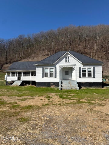 1st photo of 3926 Highway 81