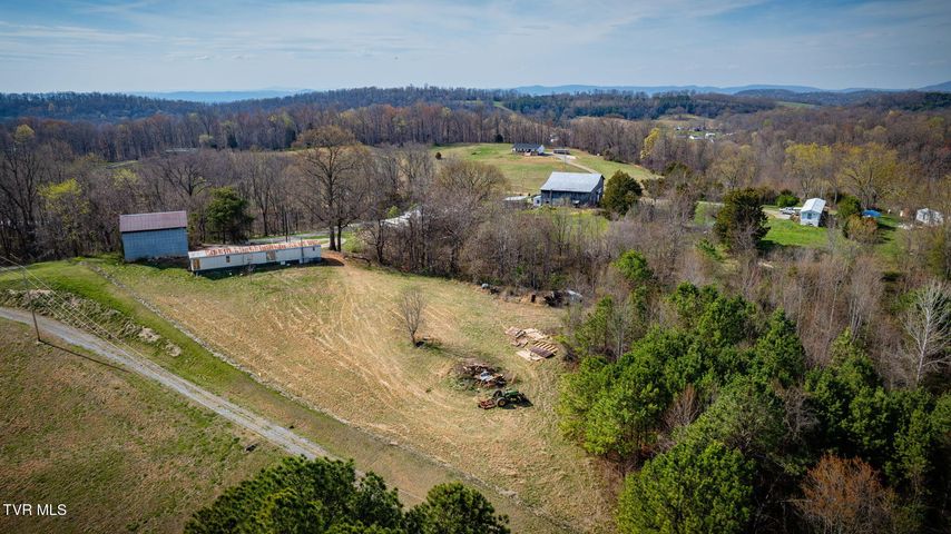1st photo of 950 Holder Road