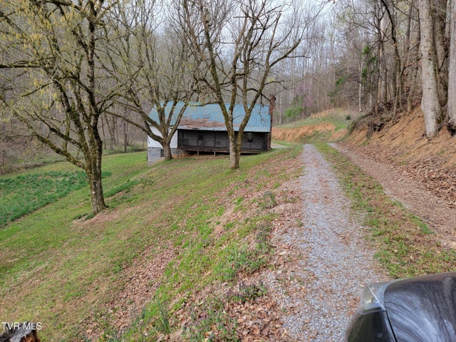 1st photo of 2461 Summer Way