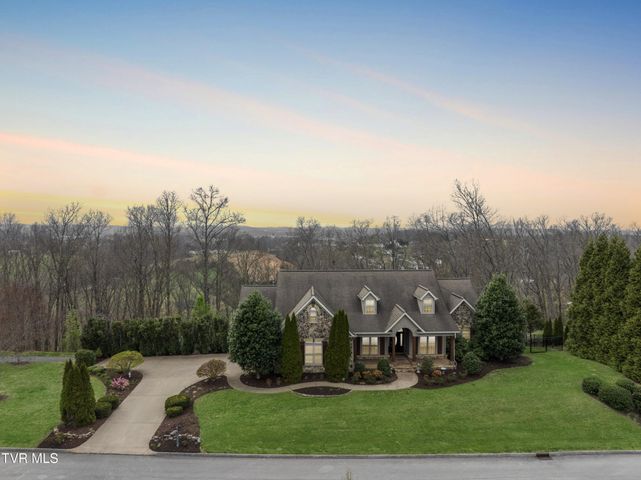 1st photo of 1184 Cliffview Circle