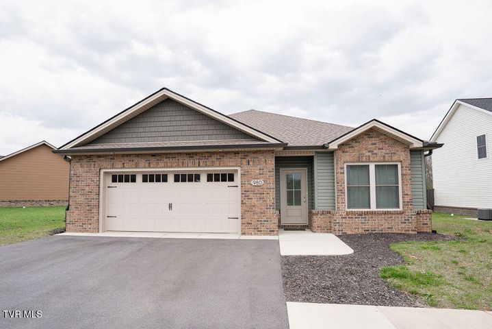 1st photo of 980 Riddle Ridge