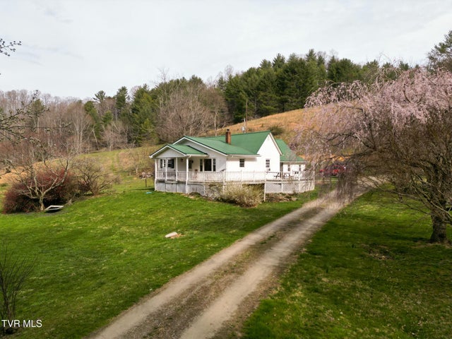 1st photo of 1563 Stage Road