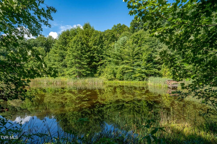 1st photo of 306 Bear Branch Rd 