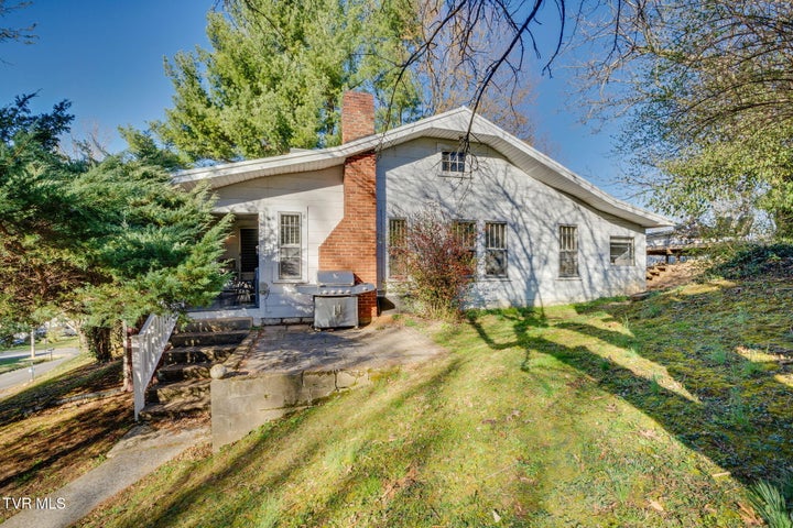 1st photo of 806 Beech Street
