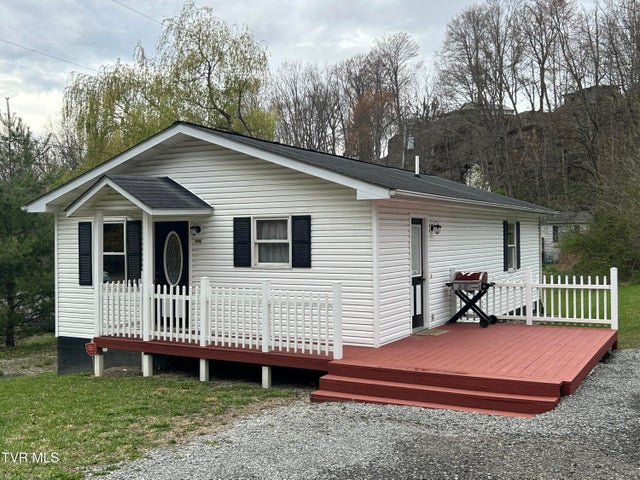 1st photo of 113 Addington Avenue