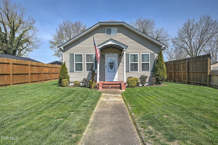 1st photo of 2312 Center Street