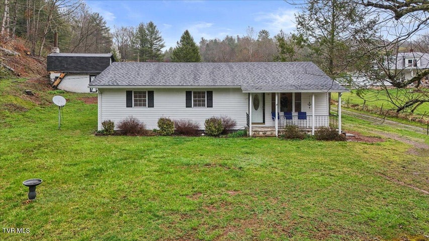 1st photo of 1301 Slimp Branch Road