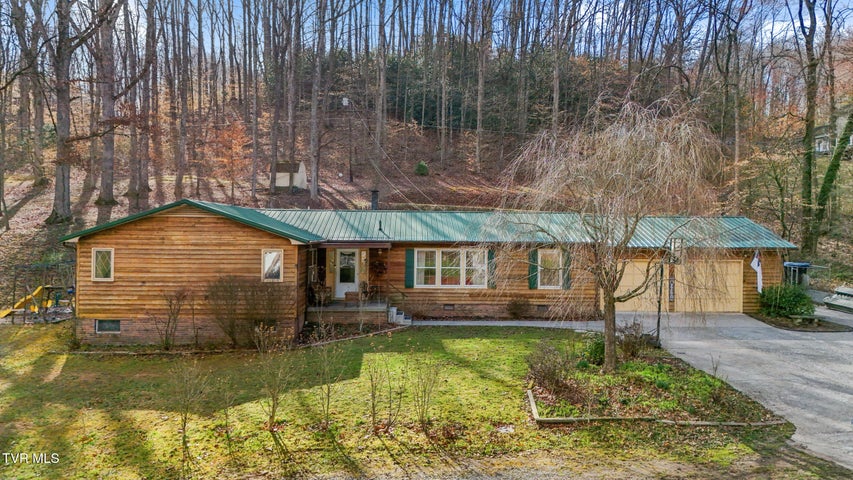 1st photo of 1628 Valleyview Drive