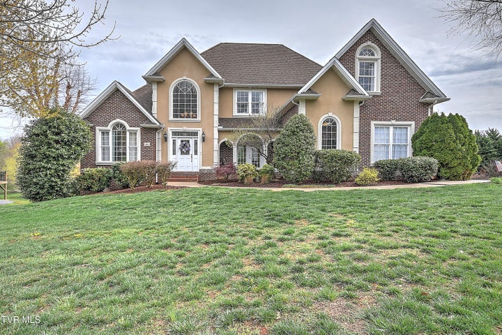 1st photo of 1005 Willows Trace Drive