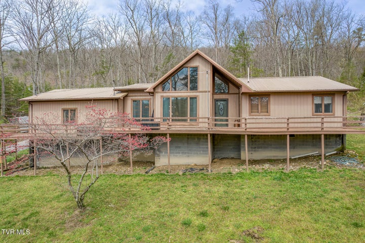1st photo of 871 Mountain View Road