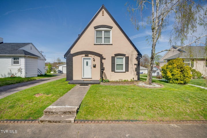 1st photo of 1318 Pine Street