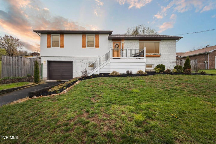 1st photo of 3309 Potato Hill Road