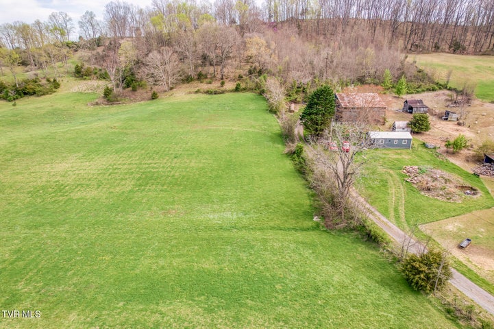 1st photo of 138 Baskett Road