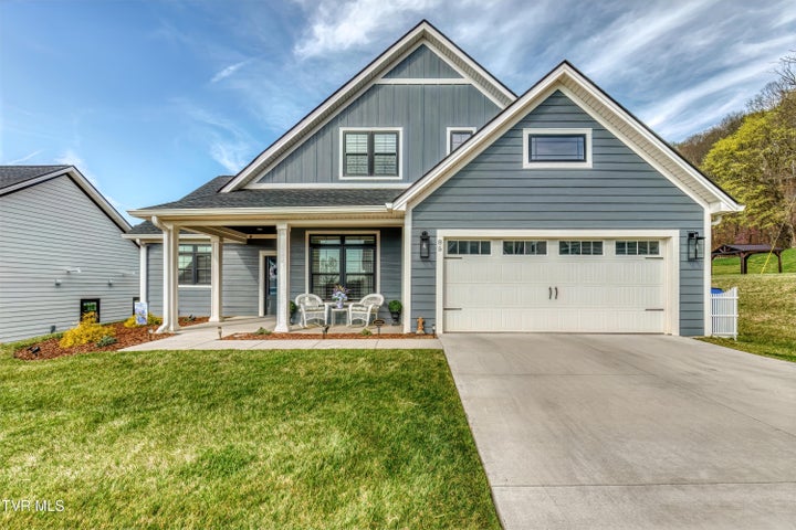 1st photo of 85 Slonaker Circle