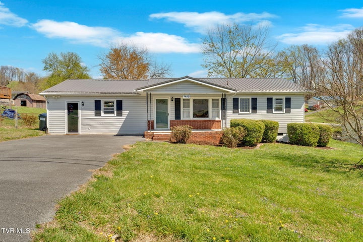 1st photo of 1683 Dexter Road