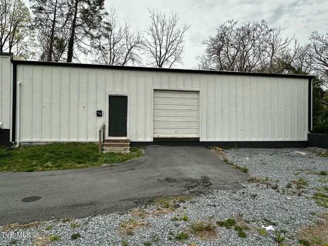 1st photo of 905 Watauga Avenue