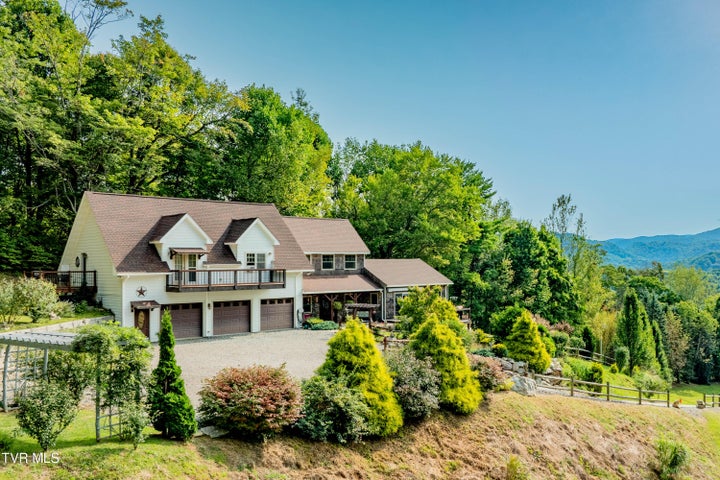 1st photo of 567 Ragan Road