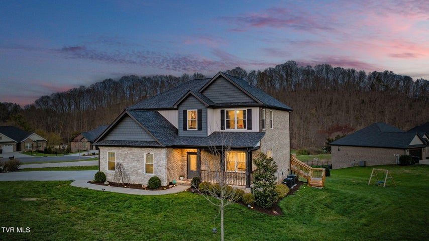 1st photo of 26 Alden Lane
