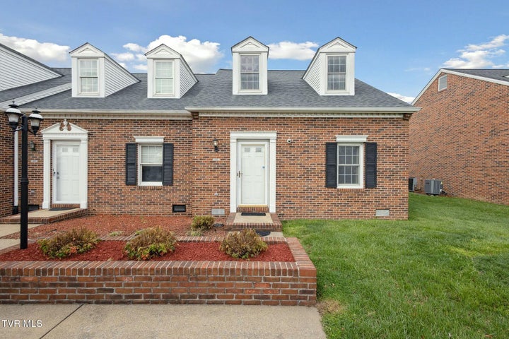 1st photo of 1222 Konnarock Road
