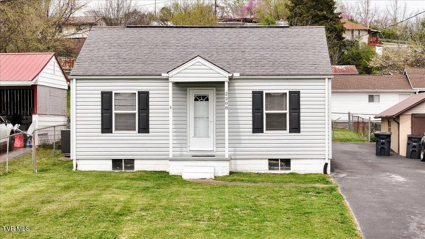 1st photo of 2208 Princeton Road