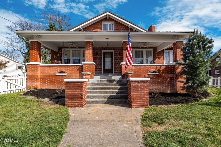 1st photo of 224 Irish Street