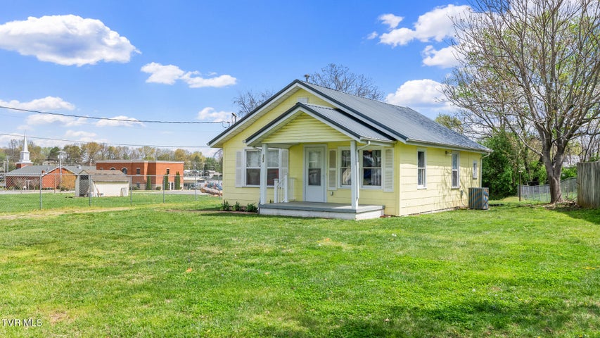 1st photo of 304 Ridgelawn Avenue