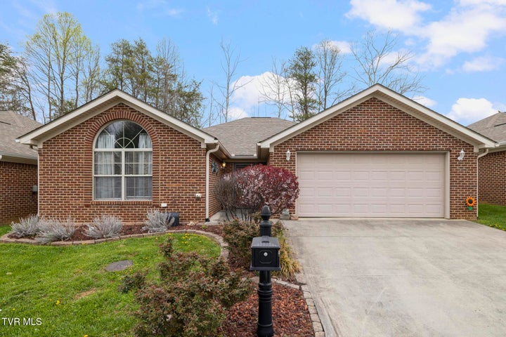 1st photo of 253 Crockett Drive