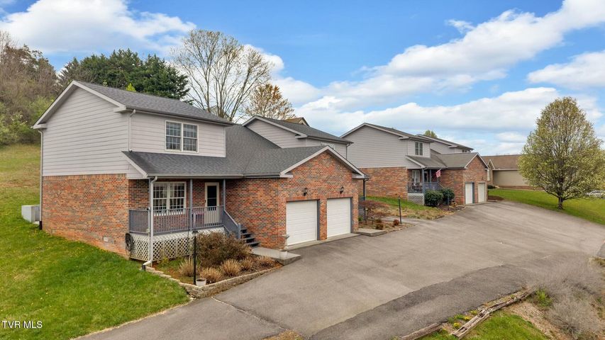 1st photo of 20802 Meadowbrook Drive