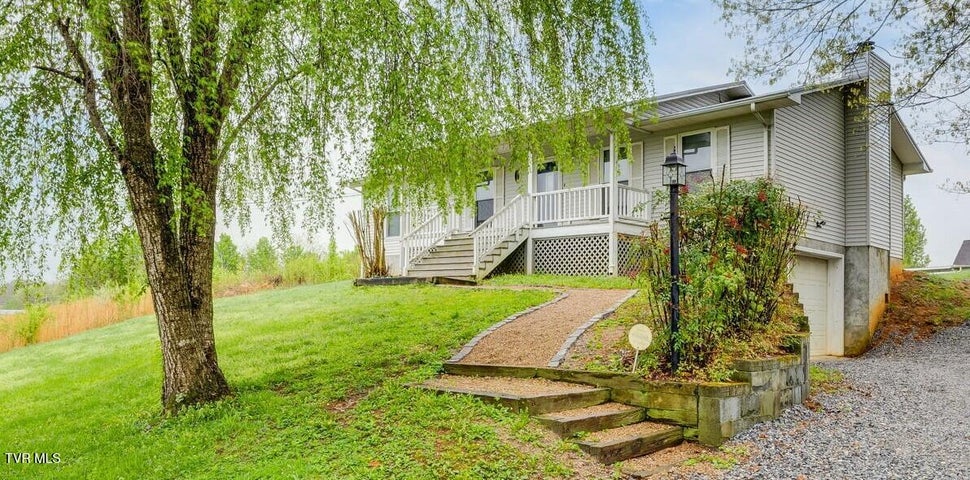 1st photo of 120 Lynnwood Drive