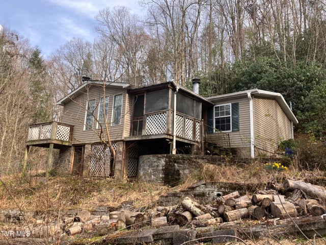 1st photo of 197 Dave Simerly Road