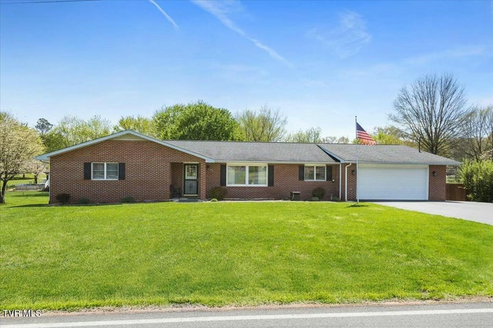 1st photo of 505 Colonial Heights Road