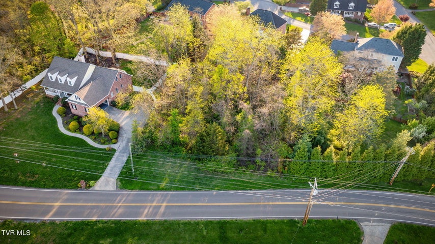 1st photo of 620 Mountainview Road