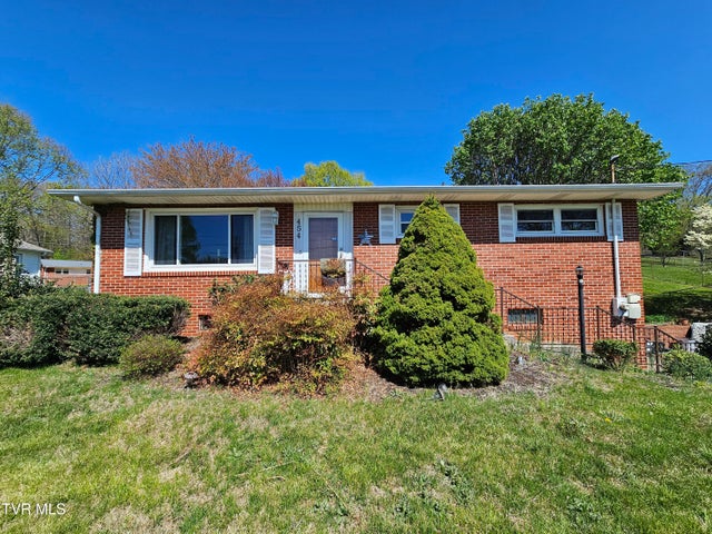 1st photo of 454 Shadowtown Road