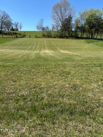 1st photo of 125 Olde Farm Drive