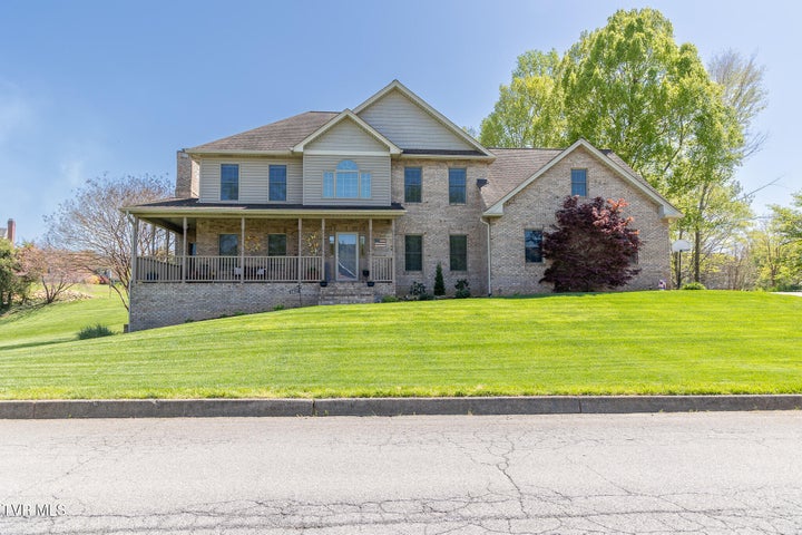1st photo of 2617 Halifax Drive