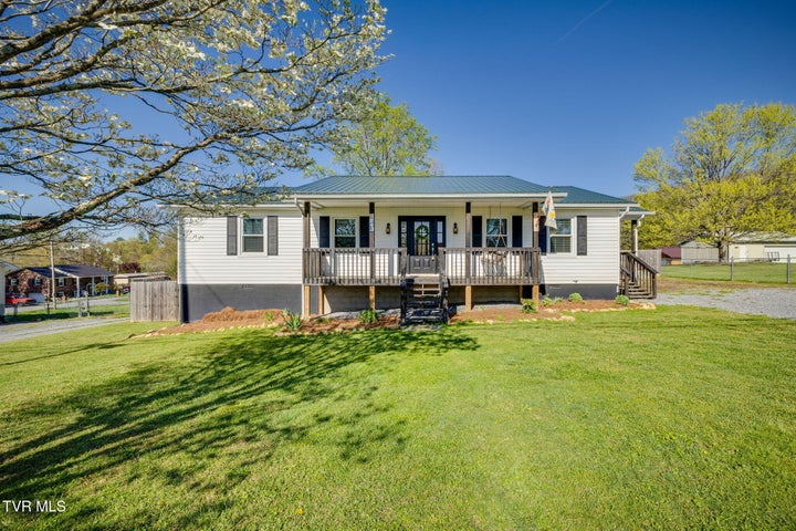 1st photo of 243 Sunrise Drive