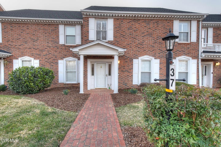 1st photo of 112 Barberry Road