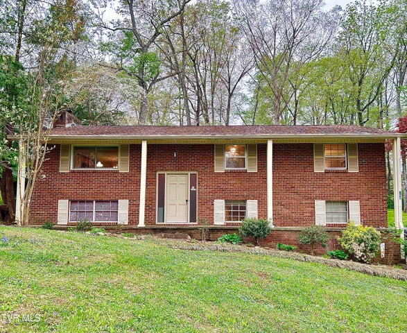 1st photo of 345 Vista Trail