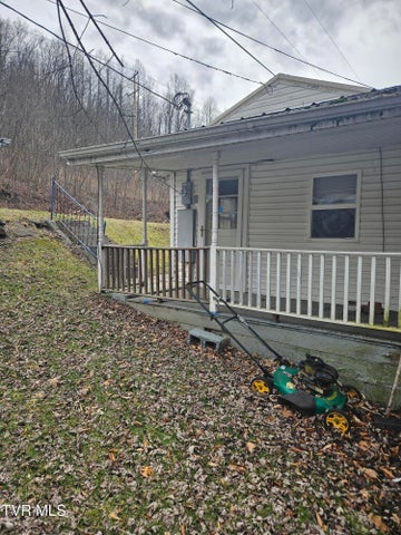 1st photo of 8821 Maple Road Road