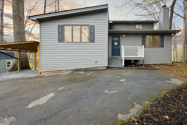 1st photo of 265 Holston Drive Lane
