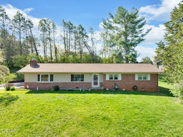 1st photo of 102 Delta Circle