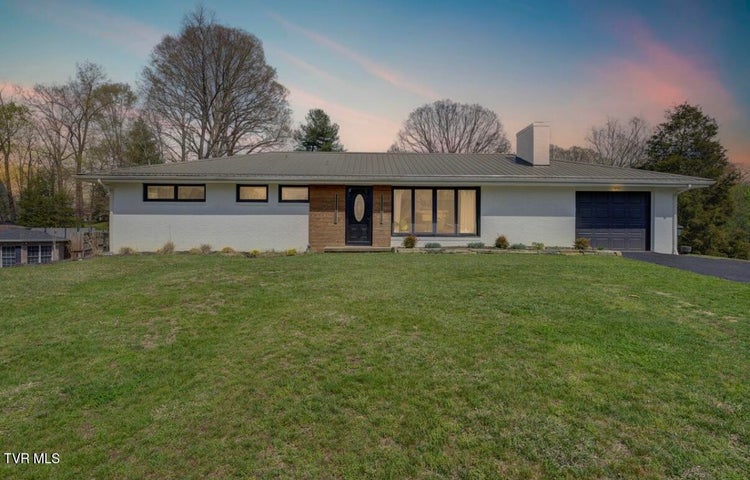 1st photo of 616 Hammond Avenue