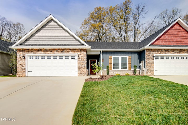1st photo of 297 Piper Glen