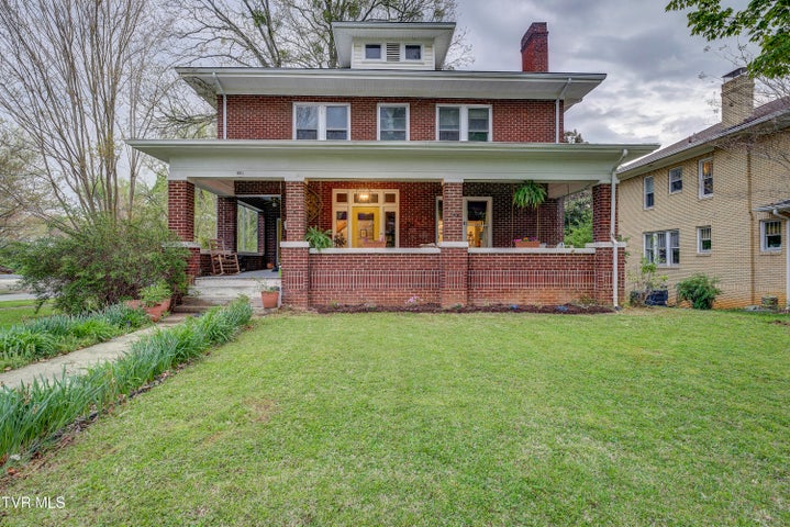 1st photo of 601 Unaka Avenue