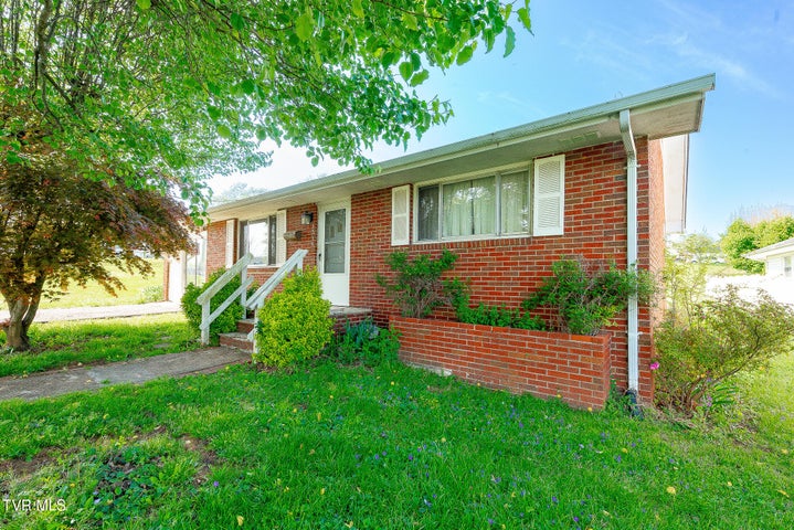 1st photo of 1310 Lake Street