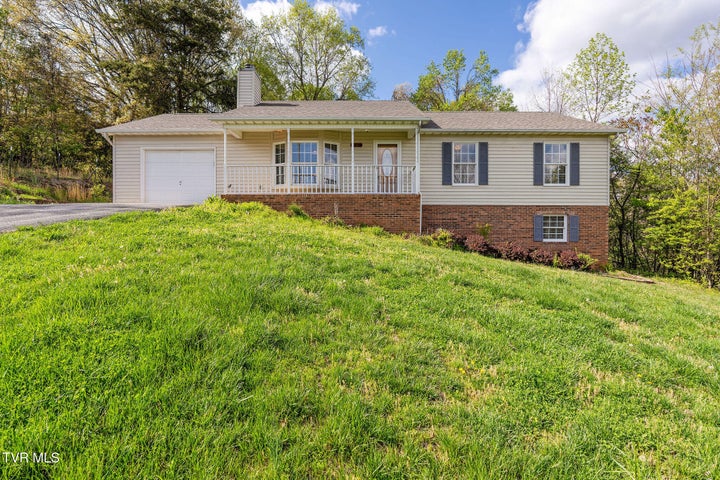 1st photo of 1606 Sky View Drive