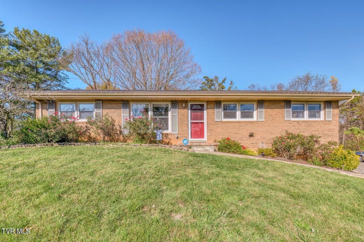 1st photo of 173 Hickory Hills Road